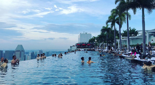marina bay sands hotel sonsuzluk havuzu infinity pool