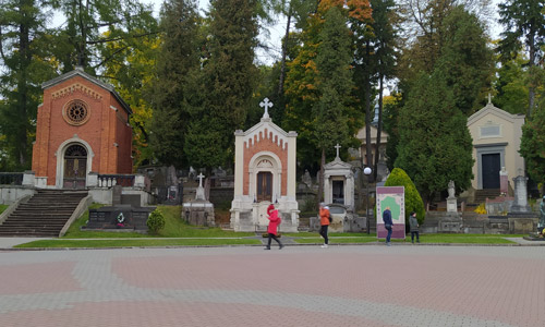 Ukrayna Lviv gezisi Lychakiv mezarlığı nerede nasıl gidilir