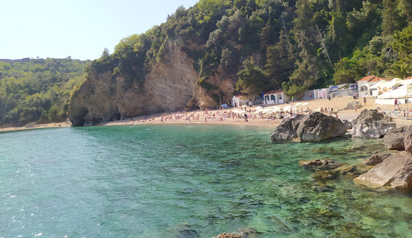 Balkanlar'da denize girilecek yerler Mogren Plajı Beach