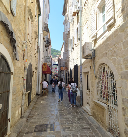 Stari Grad Old Town sokakları Montenegro Karadağ gezilecek yerler