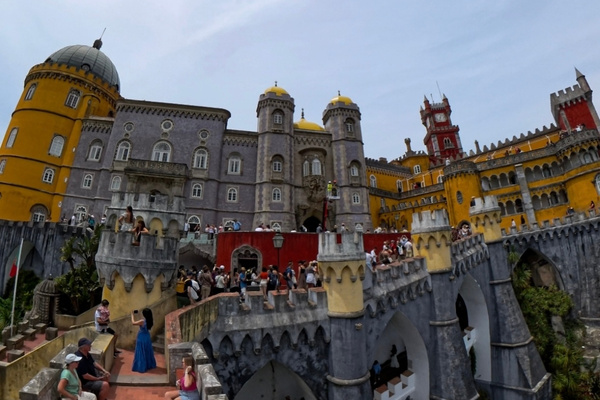 UNESCO Dünya Mirası Listesi'ndeki Lizbon Sintra Palace nerede nasıl gidilir
